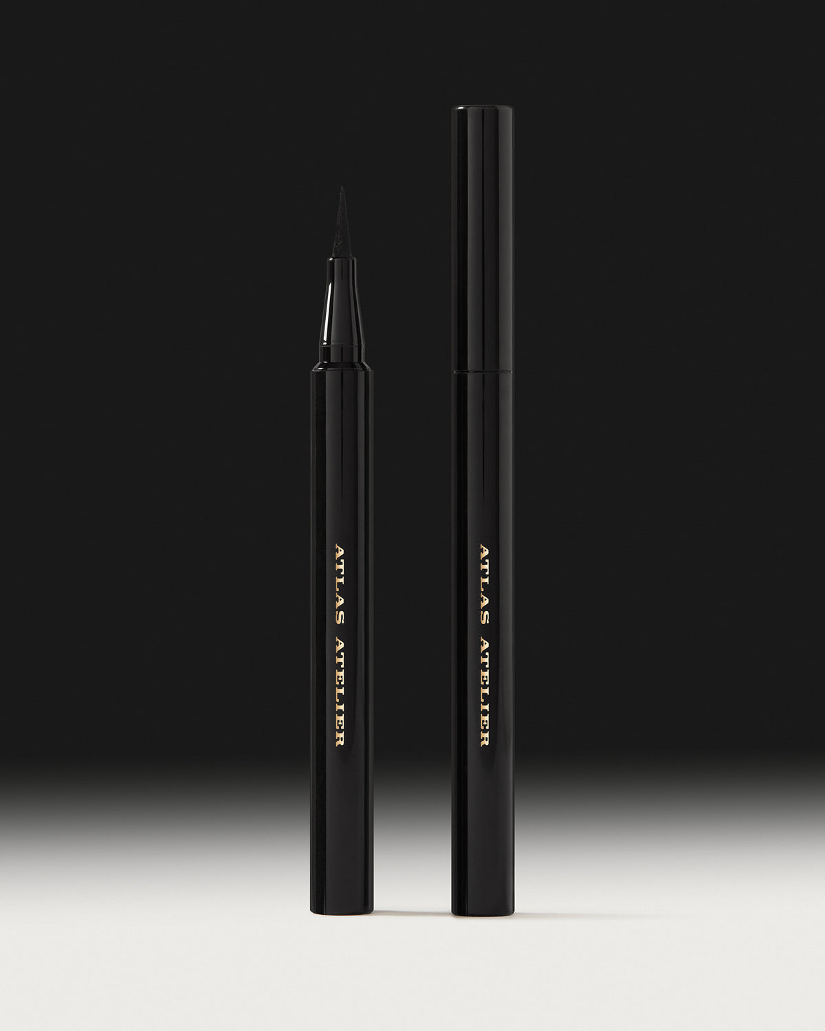 Atlas Atelier L'Eyeliner liquid eyeliner in Gaze Noir